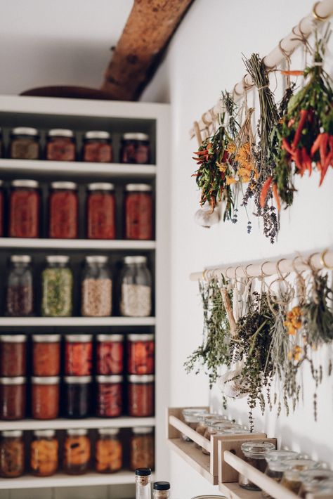 Herb Drying Rack, Herb Drying, Pantry Space, Hanging Herbs, Dekor Diy, Herb Planters, Spices And Herbs, Homemade Sauce, House Smells