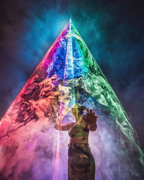 LaserCube | World's First Portable Laser Show | LaserShow Laser Lights Projector, Cool Photo Effects, Light Art Installation, Laser Show, Instagram Creative Ideas, App Ios, Interactive Art, Scenic Design, World Photography