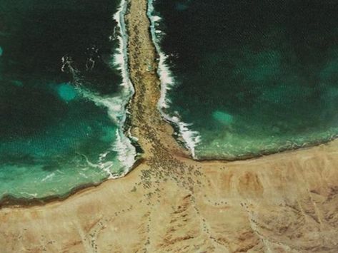 The Real Evidence Of The Crossing Of The Red Sea Google Earth Images, Crossing The Red Sea, Parting The Red Sea, Video Nature, Bible History, Gods Eye, The Red Sea, Prophetic Art, Biblical Art