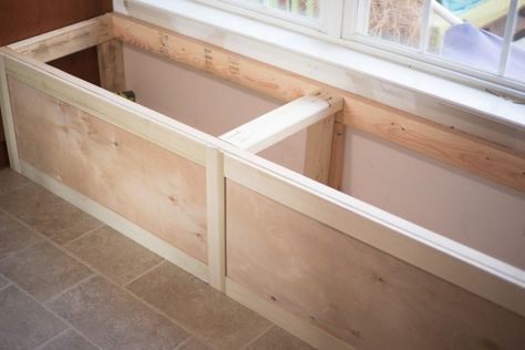 DIY BUILT-IN STORAGE BENCH TUTORIAL | ONE ROOM CHALLENGE WEEK 3 - PLACE OF MY TASTE Diy Bench Seat, Capira, Diy Bank, Wall Mudroom, Diy Built In, Mudroom Storage Bench, Mudroom Bench Seat, Mudroom Bench Cushion, Diy Storage Bench