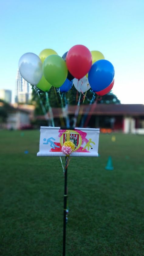 Opening ceremony for sports day. 🎈 Perasmian sukan tahunan. Belon. Opening Ceremony Ideas, Sports Day Decoration Ideas School, Sports Day Decoration, Gate Decoration, Stage Decoration, School Opening, Ceremony Ideas, Sports Day, Yoga Day