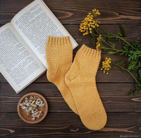 Christmas Socks Photo Ideas, Socks Photography Picture Ideas, Socks Photoshoot Ideas, Sock Photography Idea, Sock Photoshoot Photo Ideas, Socks Aesthetic Photography, Socks Photography Ideas, Socks Photoshoot, Socks Photography