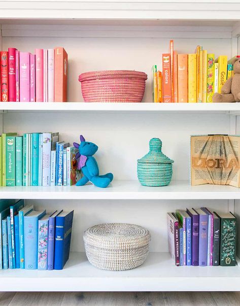 Closet Organization Color Coded, Colorful Bookshelves, Trendy Closet, Billy Ikea, Styling Bookshelves, Bookshelf Organization, Bookcase Styling, Bookshelf Styling, The Home Edit