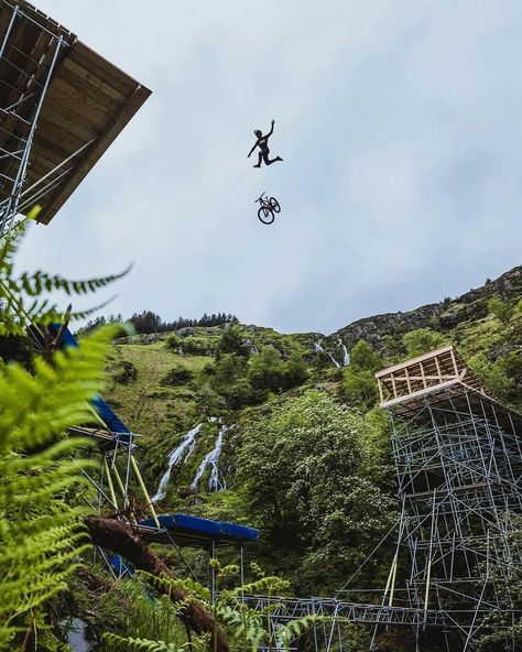 • @xgames Glad you’re good @jimbomonro 😟 Jim took a heavy slam at #RedBullHardline and somehow got away with only a concussion. Dudes built different. Swipe to see how gnarly this gap really is 📹  @joshfuckingwilliams 📸 @nfd.media & @moonhead_media #XGames #MTB Biking Aesthetic, Built Different, Downhill Mtb, Mtb Bike Mountain, Bike Art, Mtb Bike, Bike Ride, Red Bull, Mountain Biking