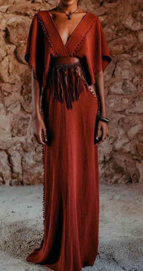 Spiritual Fashion Aesthetic, Desert Aesthetic Outfit, Modern Gypsycore Fashion, Romantic Outfits For Women, Playful Outfits For Women, New Mexico Fashion, Boho Glam Outfit, Desert Aesthetic Fashion, Afrohemian Style