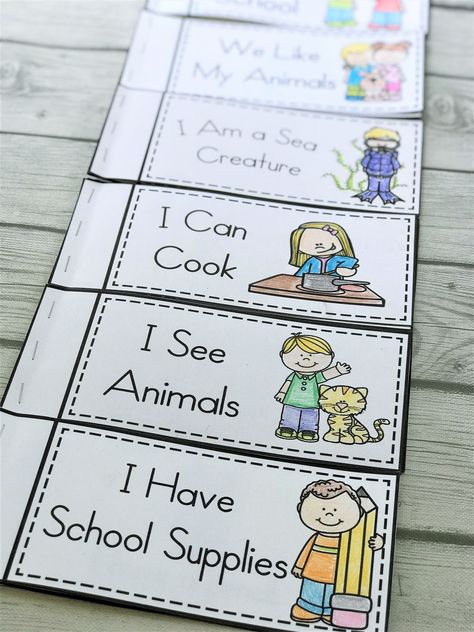 Sight Word Mini Books Free, K2 Activities, Sight Word Books Kindergarten, Kindergarten Sight Words Flash Cards, Kindergarten Sight Words List, School Times, Books For Kindergarten, Kindergarten Art Activities, Reading Foundational Skills