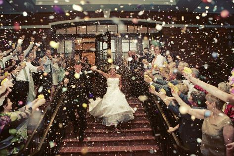 Sendoff Ideas, Bodas Boho Chic, Wedding Slideshow, New Years Wedding, Nye Wedding, Wedding Send Off, New Years Eve Weddings, Wedding Exits, Boda Mexicana