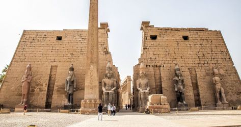 Cairo Tower, Ancient Places, Luxor Temple, Karnak Temple, Ramses Ii, Egypt Tours, Palm Jumeirah, Luxor Egypt, Tourist Sites