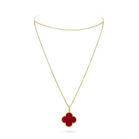 Magic Alhambra long necklace 1 motif, yellow gold, carnelian. Van Cleef Necklace, Alhambra Pendant, Van Cleef And Arpels Jewelry, Van Cleef & Arpels, Geek Jewelry, Van Cleef And Arpels, Clover Necklace, Red Jewelry, Van Cleef Arpels