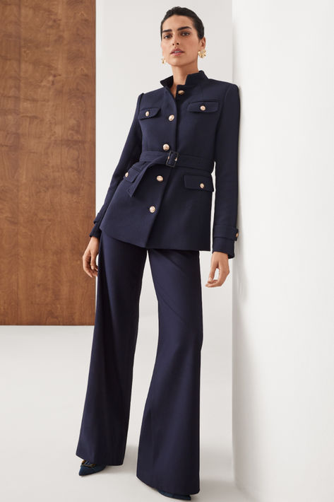 Military Outfits Women, Ann Taylor Outfit, Italian Chic, Business Attire Women, Elegant Jacket, Military Outfit, Belted Jacket, Fashion Mistakes, Buckle Belt