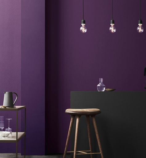 Whether you decide to go all in or prefer a more subtle approach, here's how to make purple shades work in your home. Purple Wall, Purple Interior, Mid Century Modern Lighting, Purple Home, Purple Walls, Commercial Architecture, Modern Carpet, Interior Trend, Dream Decor