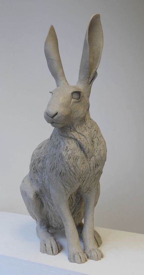 http://nickmackmansculpture.co.uk/blog/hare-sculpture Paul Jenkins, Ceramic Rabbit, Rabbit Sculpture, Pottery Animals, Sculptures Céramiques, Cerámica Ideas, Ceramic Bunny, Paper Mache Sculpture, Keramik Design