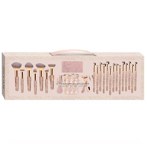 Fake Makeup, Essential Makeup Brushes, Essential Makeup, Makeup Removing, Eye Details, Favorite Makeup, For Eyes, Eyelash Curler, Birthday Wishlist