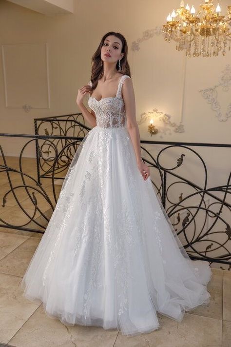 Wedding Dress Corset Top, Disney Fairytale Wedding Dress, Wedding Dress With Corset, Bodice Wedding Dress, Wedding Dresses Sweetheart Neckline, Fairy Tale Wedding Dress, Pretty Wedding Dresses, Lace Ball Gowns, Cute Wedding Dress