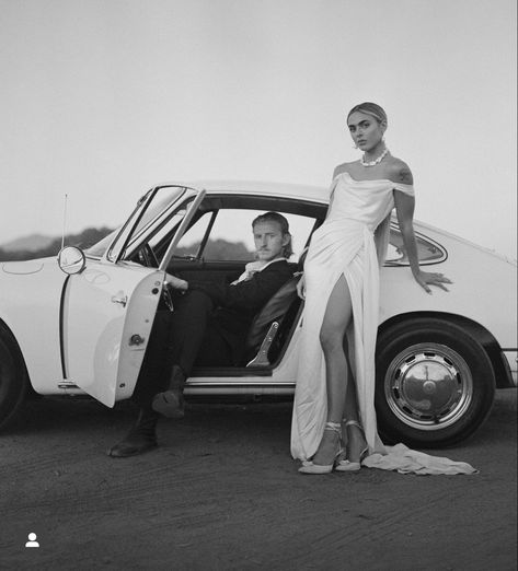 Jacquemus Runway, Wedding Day Aesthetic, Pink Jacquemus, Retro Engagement Photos, Classic Car Wedding, Car Engagement Photos, Classic Car Photoshoot, Vintage Engagement Photos, Vintage Car Wedding