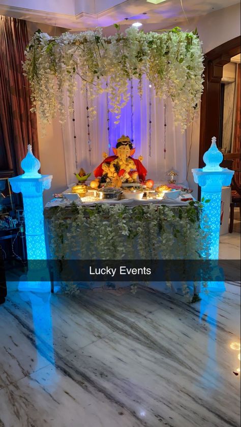 Ganesh Chaturthi Snap, Ganesh Chaturthi Aesthetic, Aesthetic Ganpati Decoration, Ganesha Chaturthi Decoration, Ganesh Chaturthi Decoration Theme, Ganapati Decoration At Home, Ganesh Chaturthi Decoration At Home, Ganpati Backdrop, Bappa Decoration