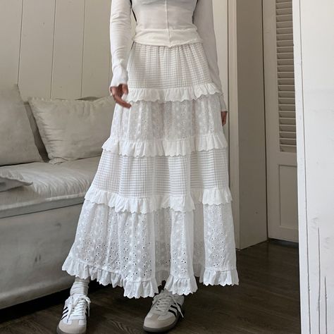 Ruffle Long Skirt, Korean Fashion Cute, White Long Skirt, Ruffle Maxi Skirt, Fairy Skirt, Maxi Lace Skirt, Long Skirts For Women, Elegant Skirt, Skirts For Women