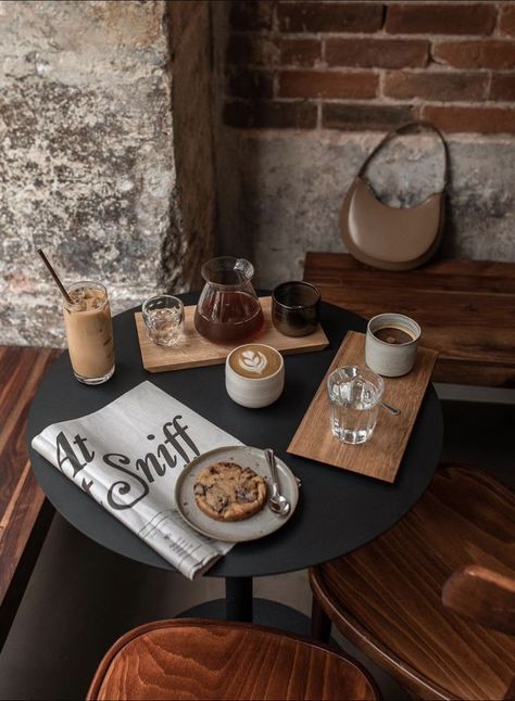 Vision Aesthetic, Brown Aesthetics, Coffee Shop Coffee, Cozy Coffee Shop, Cafe Cup, Coffee Shop Aesthetic, Parisian Cafe, Coffee Corner, Cafe Coffee