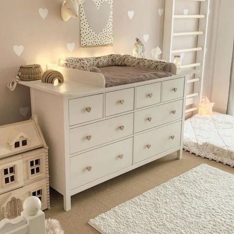 Newborn Room Girl, Newborn Room Ideas, Ikea Baby, Cozy Baby Room, Newborn Room, Nursery Room Furniture, Baby Nursery Inspiration, Baby Dresser