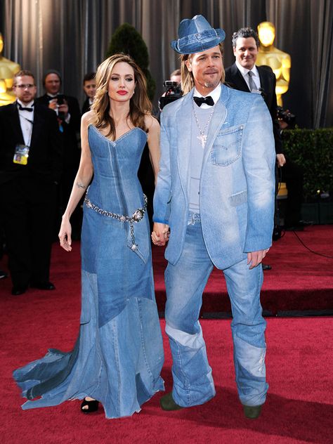 Celebrities Wearing Denim - Britney Spears and Justin Timberlake's Denim Formalwear Jeans Gown, Denim Party, Looks Jeans, Denim Inspiration, Fashion Corner, Denim Ideas, Denim Trends, Denim Accessories, Under Dress