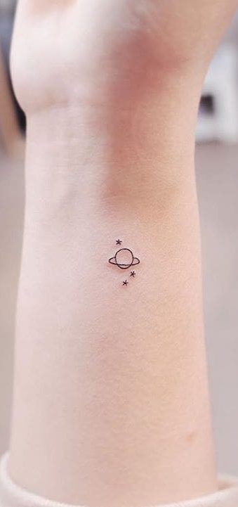 tattoo designs;small tattoos for women;tattoo ideas;tattoo ideas unique;tattoo quotes;small tattoos; Unique Quote Tattoos, Tato Henna, Palm Tattoos, Shape Tattoo, Tato Lengan, Inspiration Tattoos, Tattoo Girls, Diy Tattoo, Small Tattoo Designs