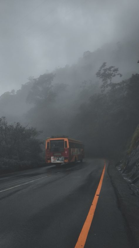 Thamarassery Churam is a mountain pass in Kerala,India across the Western Ghats. "Churam" is the Malayalam word for mountain pass. Hence, it is more prominently called Thamarassery Churam.It is located around 800 meters above sea level along National Highway NH 766 in Kozhikode District. Indian Mountain Aesthetic, Wayanad Churam, Malayalam Aesthetic, Aesthetic Kerala, Winter India, Kerala Bike, Morning Snap, Asthetic Picture White, Asthetic Picture White And Black