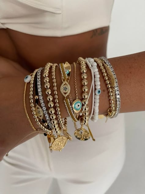 Jewelry Combinations, Bracelet Combo, Silver Bracelet Stack, Xoxo Jewelry, Bracelet Stacks, Preppy Jewelry, Wrist Jewelry, Jewelry Accessories Ideas, Dope Jewelry