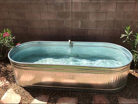 Outdoor Bathtub Diy, Bathtub Diy, Tank Pool Ideas, Stock Tank Pool Ideas, Stock Tank Hot Tub, Stock Tank Pools, Stock Tank Swimming Pool, Stock Pools, Tank Pools