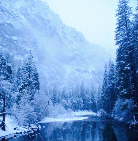 Frozen Lake Aesthetic Dark, True Winter Aesthetic, Blue Winter Aesthetic Wallpaper, Blue Snow Aesthetic, Jack Frost Aesthetic, Arctic Aesthetic, Blue Winter Aesthetic, Icy Ocean, Icy Aesthetic