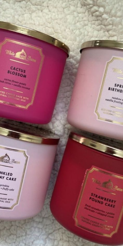 Why Are Bath And Body Works Candles So Expensive Preppy Bath And Body Works Candles, Candles From Bath And Body Works, Scented Candles Aesthetic Packaging, Bath And Body Works Candles Collection, Smell Good Candles, Bath & Body, Bath And Body Care Products, Bath And Body Work Candle, Bath And Body Candle