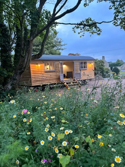 Shepherds hut from wild flowers Shepherds Hut Aesthetic, Shepherds Hut Interior, Garden Huts, Shepherds Huts, Shepherd Hut, Shepherd Huts, Hut House, Tiny House Exterior, Diy Camper Remodel