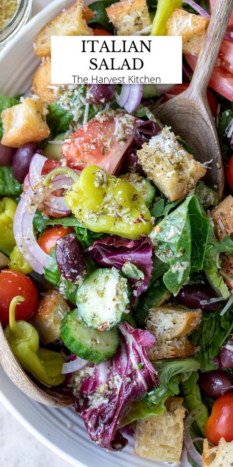 Italian Green Salad, Italian Salad Recipes, Harvest Kitchen, Fresh Salad Recipes, Simple Salad, Best Salad Recipes, Italian Salad, Salad Recipes For Dinner, Italian Dinner