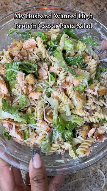 RD Eats🇻🇮 on Instagram: "High protein salmon Caesar salad pasta! @eatbanza ! 🤤🥗 #banzapartner #reelsinstagram #reelitfeelit #reelsvideo #reels #caesar #caesarsalad #pasta #foodie" Salmon Caesar Pasta Salad, High Protein Caesar Salad, Salmon Ceasar Wrap, Ceasar Salad Pasta Salad Recipes, Salmon Ceasar Salad Recipe, Salmon Ceasar, Caesar Salad Pasta, High Protein Pasta Salad, Selling Plates