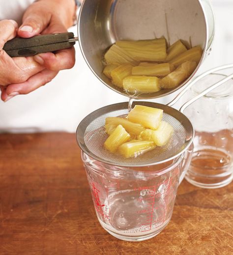 Rhubarb Candy, Candied Rhubarb, Rhubarb Juice, Growing Rhubarb, Rhubarb Plants, Rhubarb Syrup, Vegetable Chips, Food Vegetarian, Perennial Vegetables