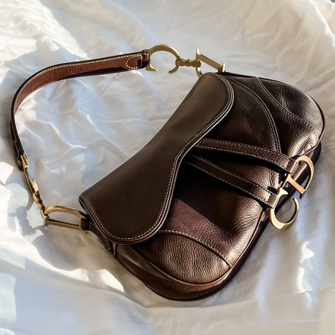 Dior Bags Vintage, Brown Dior Bag, Dior Double Saddle Bag, Designer Vintage Bags, Vintage Designer Purses, Vintage Luxury Bag, Rare Designer Bags, Vintage Pieces Clothes, Vintage Brown Bags