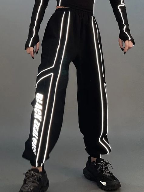 Futuristic Cyberpunk Black Reflective Sweatpants Futuristic Cyberpunk, Loose Sweatpants, Cyberpunk Clothes, Top Streetwear Brands, Neon Outfits, Sweatpants Black, Clothing Details, Rave Outfits, Street Style Outfit