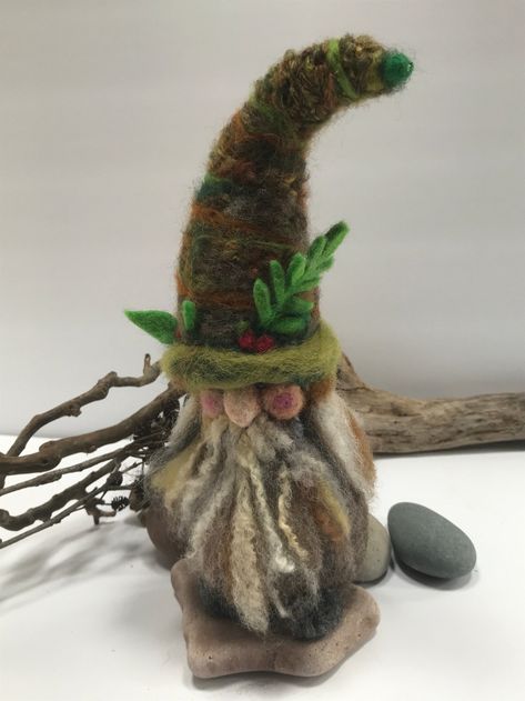 Large Needle Felted Gnome - Etsy Needle Felted Nomes, Needle Felted Gnomes, Felted Gnomes, Felt Mushroom, Felt Projects, Needle Felting Projects, Needle Felt, Felt Art, Felting Projects