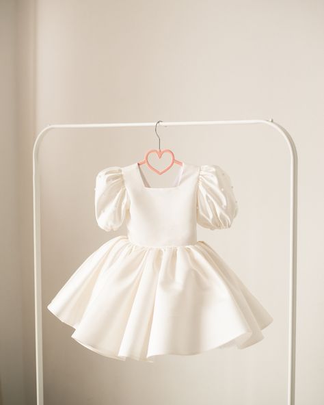 Baby Girl Wedding Outfit, White Dress Girls, Toddler Dresses Fancy, Flower Girl Dresses White, First Birthday Girl Outfit, Baby Girl First Birthday Outfit, Girl White Dress, Ivory Girls Dress