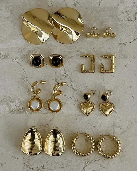 Golden essentials for the modern muse✨ 🏷️New Drops on www.oreejewellery.com #Or�éeJewellery #OréeEarrings Giveaway Aesthetic, Earring Aesthetic, Accessories Wardrobe, Golden Jewellery, Jewelry Necklace Simple, Gold And Jewelry, Aesthetic Jewellery, Bold Statement Jewelry, Stacked Bracelets