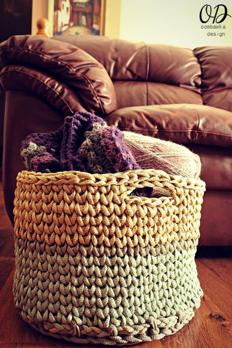 Your GIANT Yarn Basket - free pattern, using Macrame Cord                                                                                                                                                                                 More Giant Crochet Basket, Knitted Baskets, Basket Macrame, Knitted Basket, Giant Yarn, Yarn Basket, Crochet Baskets, Knit Basket, Crochet Basket Pattern