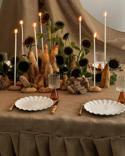 Bread and Circuses 🥖 Bread On Table Setting, Bread Plate Table Settings, Party Table Set Up Food, Bread Table Setting, Pasta Centerpieces, Event Table Design, Wedding Bread Table Ideas, Farmhouse Dinner, Aesthetic Table Setup