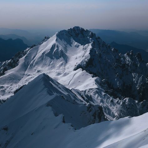 🏔️❄️✨ Winter Majesty: Embracing the Silence of Snowy Peaks! ✨🌨️📸 Immerse yourself in the serenity of our 'Snowy Silence'. Witness the breathtaking expanse of snowy mountains, a landscape blanketed in the hush of winter's embrace. ❄️🔍 Explore the before and after, where each snow-covered ridge and the tranquil white canvas is intensified in the cool tones of our preset. #SnowySilence #WinterMajesty #MountainEscape #Presets #LandscapePhotography #SnowyMountains Snowy Mountains Aesthetic, Snowy Kingdom, Lotr Oc, Lonely Mountain, Mountain People, Mountain Winter, Winter Mountains, Mountain Aesthetic, Mountains Aesthetic