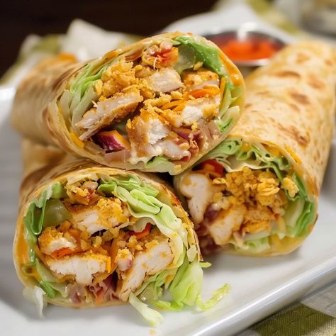 Crunchy Chicken Wrap Recipe - Dinner Chicken Wraps, Crispy Chicken Wrap Recipes Easy, Crunchy Chicken Wraps, Crunchy Southwestern Chicken Wrap, Tortilla Chicken Wraps, Chicken Wraps Tortillas, Chicken Club Wrap, Southwestern Chicken Wrap, Chicken Tortilla Wraps