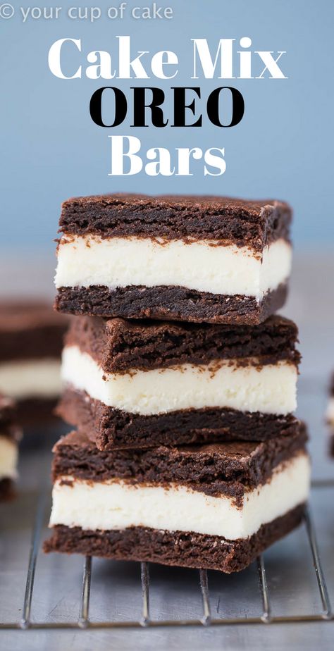 Cake Mix Oreo Bars for the Oreo obsessed! Everyone asks for this recipe at every party! Oreo Bars, Smores Dessert, Resep Brownies, Dessert Oreo, Cake Mix Desserts, Dessert Bar Recipe, Oreo Recipes, Dessert Dips, Bar Recipes