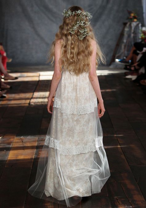 Amma Crellin, Claire Pettibone Bridal, Timeless Wedding Dress, Claire Pettibone, Aline Wedding Dress, Sophisticated Bride, 2015 Wedding Dresses, Lace Weddings, Timeless Wedding