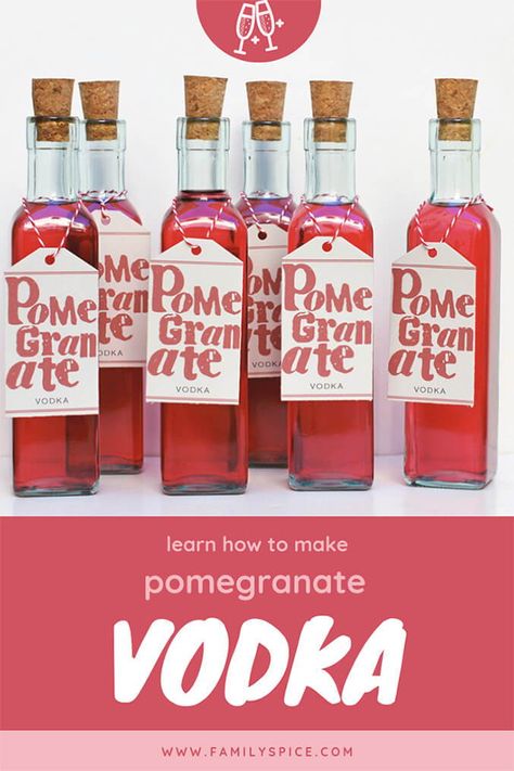 Homemade foodie gifts are a real treat to giveaway, and fruit infused vodka, like this homemade pomegranate vodka, is perfect for the bartender on your list! #pomegranate #vodka #infusedvodka Fruit Infused Vodka, Apple Pie Moonshine Drinks, Infused Alcohol, Pomegranate Vodka, Homemade Gourmet, Liquid Lunch, Summer Vodka Cocktails, Vodka Gifts, Pomegranate Recipes