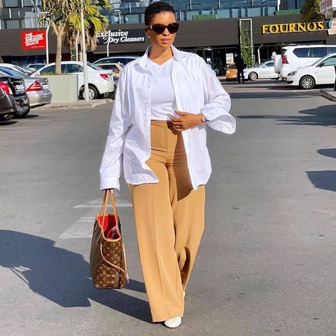 Bold Colors Fashion, Suits And Sneakers, Stylish Work Attire, Classy Work Outfits, Casual Chic Outfit, Black Women Fashion, Street Style Inspiration, Formal Outfit, Fall Fashion Outfits