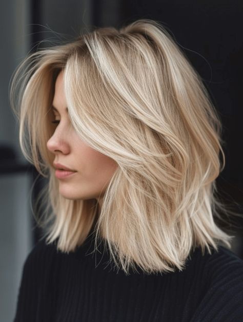 Spring Haircuts, Shoulder Length Blonde, Blonde Hair Transformations, Kadeřnické Trendy, Vlasové Trendy, Blonde Hair Inspiration, Blonde Hair Looks, Shoulder Length Hair Cuts, Penteado Cabelo Curto