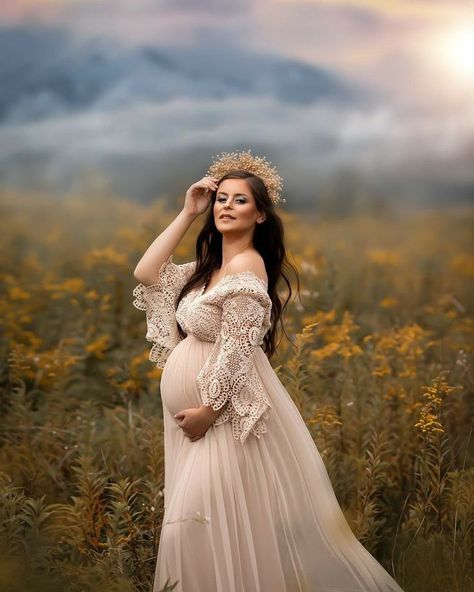 Mystical Maternity Shoot, Fairy Garden Maternity Shoot, Maternity Portraits Outdoor, Fantasy Maternity Shoot, Princess Maternity Shoot, Maternity Shoot Inspiration, Ethereal Maternity Shoot, Maternity Picnic, Autumn Pregnancy Photoshoot