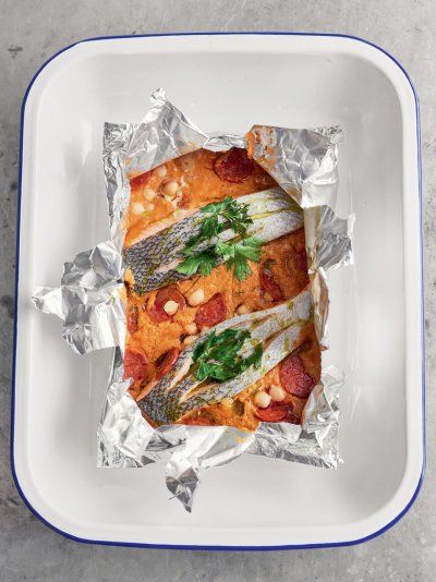 Jamie Oliver Salmon, Chef Jamie Oliver, Pork Belly Recipes, Jamie Oliver Recipes, 15 Minute Meals, Pan Recipes, Cooking Salmon, One Pan Meals, Cricut Cards